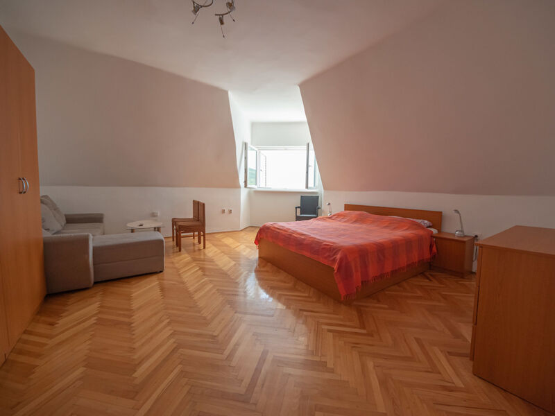 Pokoj 1
